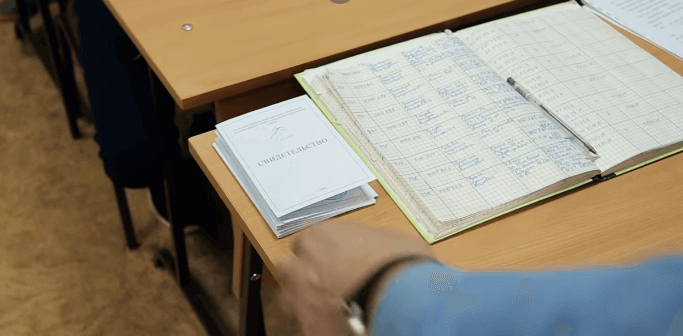 Удостоверение охранника с квалификацией 4 разряда дает право работать в различных государственных и коммерческих охранных структурах.